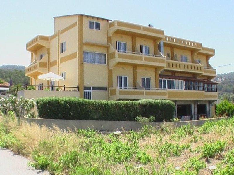 Liros Hotel